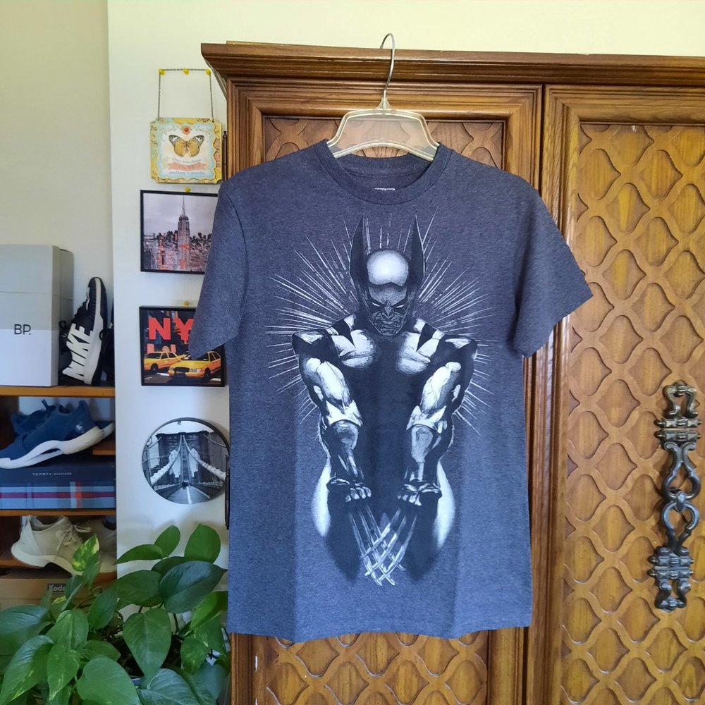 MARVEL Wolverine Claws Extended Graphic Crew Neck T-Shirt - Heather Gray, Size S